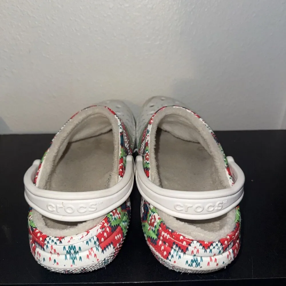 Crocs Classic Lined Holiday Christmas Charm Clogs Shoes White M12